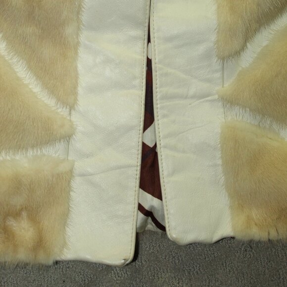 Vintage Women's Willmann's Furriers Cream Leather and Fur Trench Coat - Picture 6 of 9